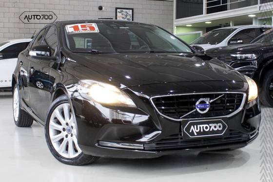VOLVO V40 2.0 T4 COMFORT TURBO GASOLINA 4P AUTOMÁTICO VOLVO V40 2.0 T4 COMFORT TURBO GASOLINA 4P AUTOMÁTICO